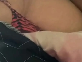 Fiz o puto virar fêmea na minha mão