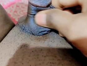 Rubbing limp little clitty and pissing
