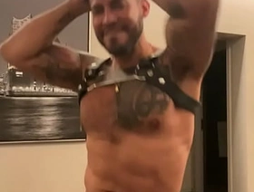 Latino PORNSTAR muscle VIKTOR ROM arnes and rough masturbate